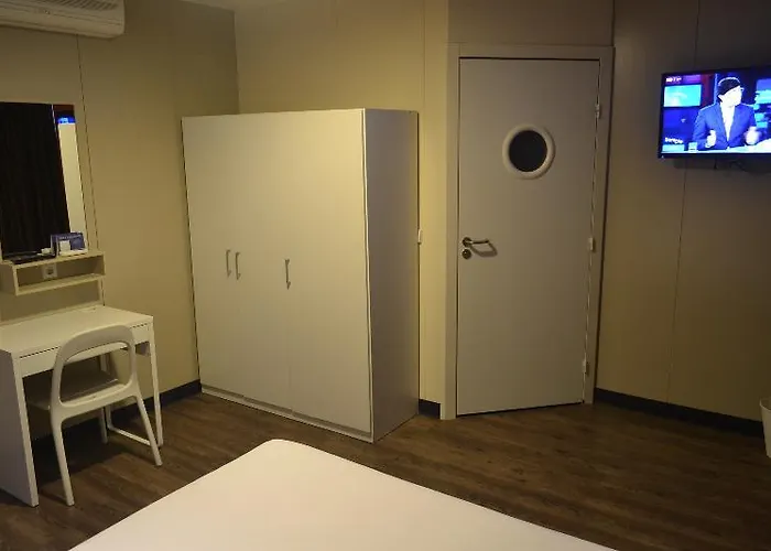 Staysome Herculano Aparthotel Porto