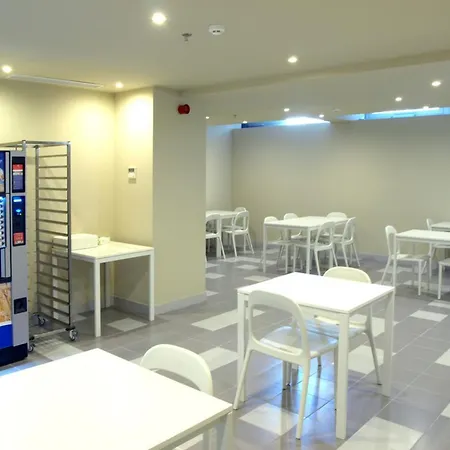 Staysome Herculano 2*