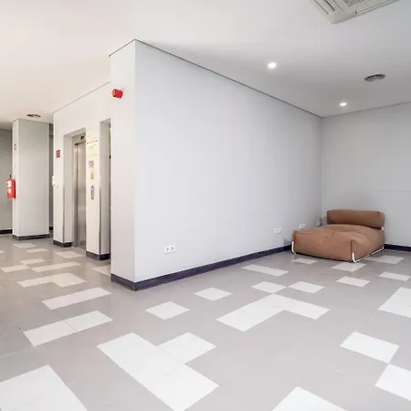 Staysome Herculano Apartmanhotel Porto